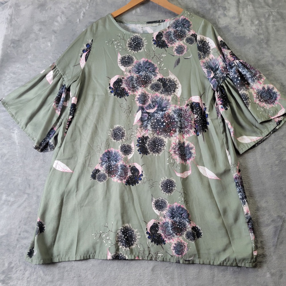 Bryn Walker Diego Tunic Carolina Green Floral Bell Sleeve Top PTP 20in